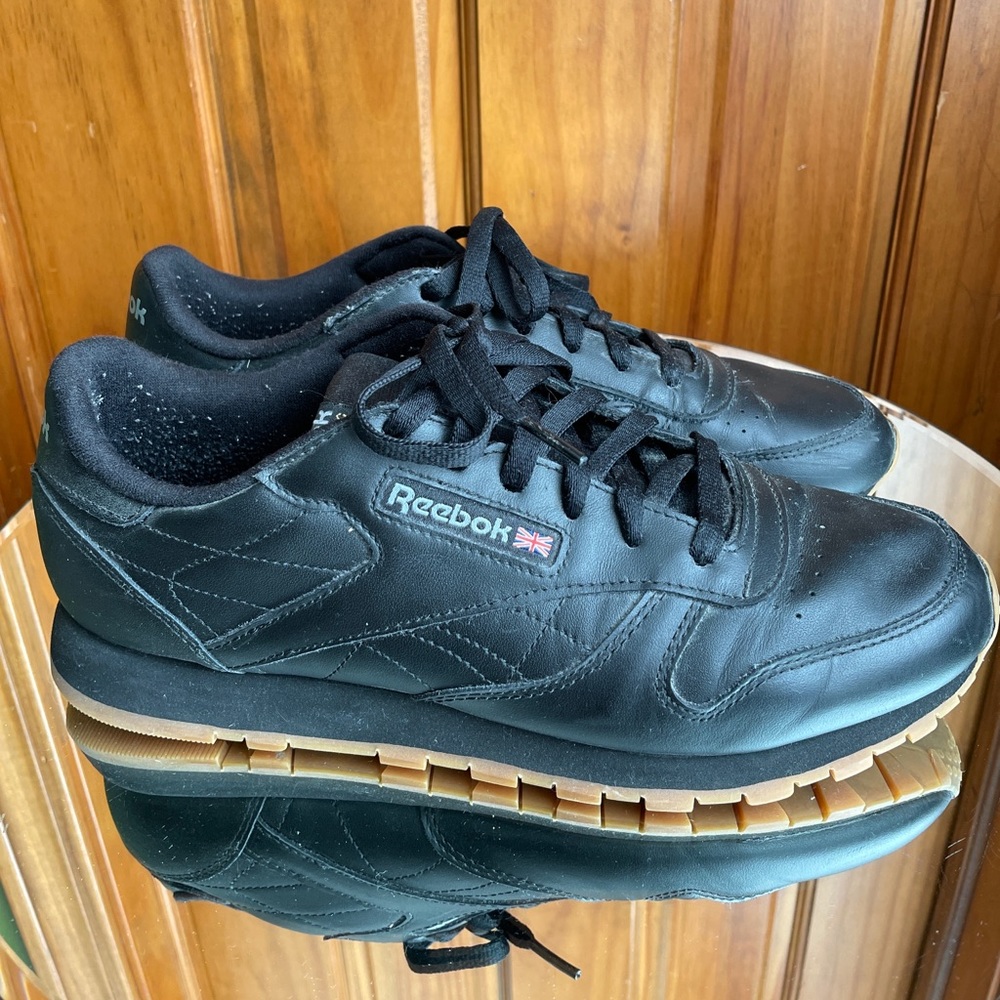 Reebok Classic Leather Black Gum Sole Casual Womens Shoes Sneakers